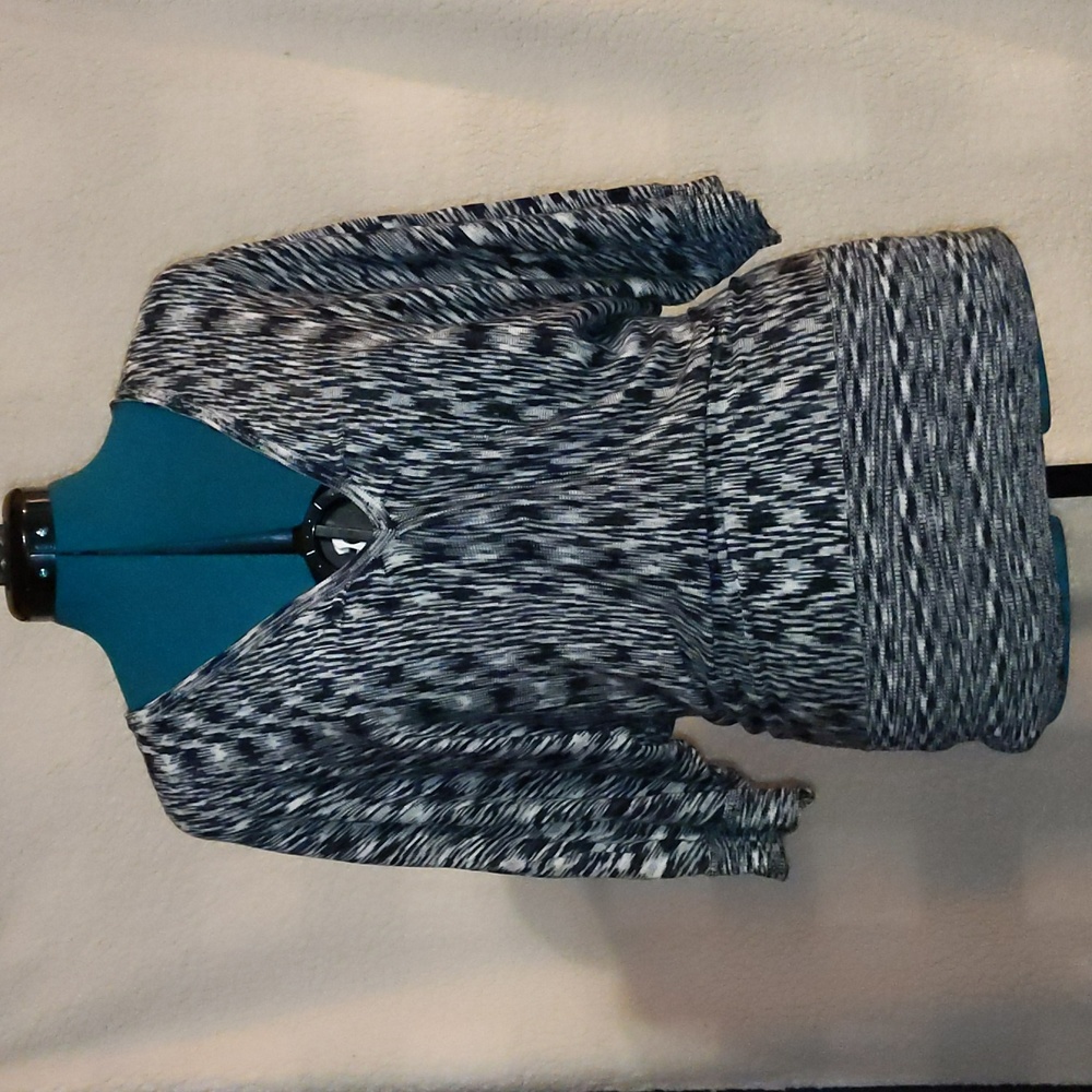 LeShop black and white space dye blouson sweater size small